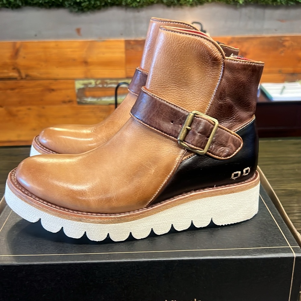 Bed Stu Tan and Brown Ankle Boots - Picture 3 of 4